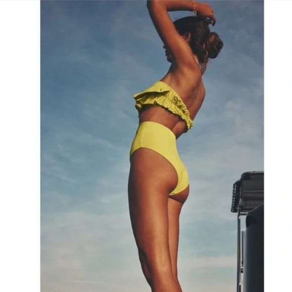 ZARA 2 PIECE RUFFLED BIKINI TOP AND HIGH WAIST BIKINI BOTTOM - Picture 3 of 4